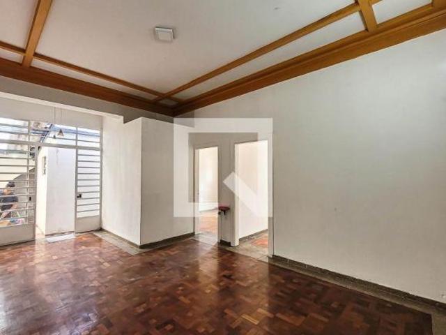 Casa à Venda Cambuci, 2 Quartos, 200 m2