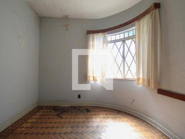 Casa à Venda Cambuci, 3 Quartos, 240 m2