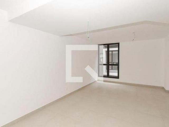 Casa à Venda Campo Belo, 4 Quartos, 211 m2