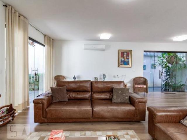 Casa à Venda Campo Belo, 3 Quartos, 220 m² São Paulo