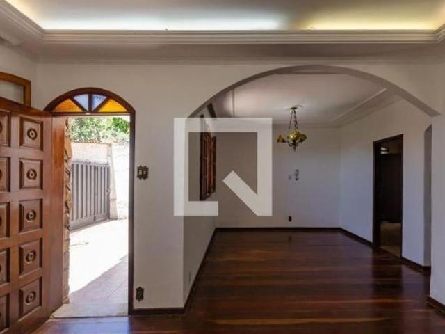 Casa à Venda Candelária, 4 Quartos, 211 m² Belo Horizonte