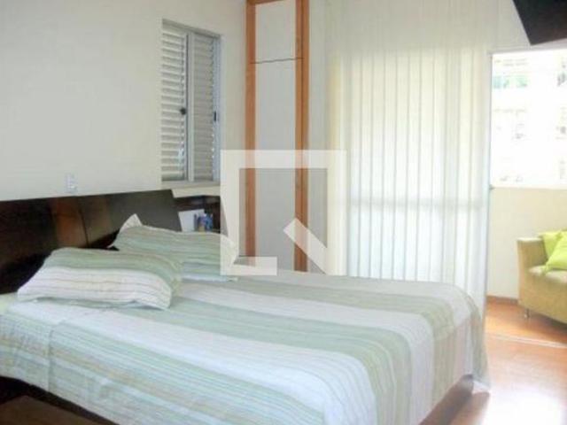 Casa à Venda Castelo, 4 Quartos, 350 m2