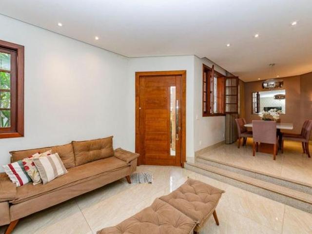 Casa à Venda Castelo, 4 Quartos, 453 m2
