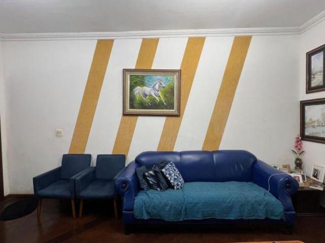 Casa à Venda Castelo, 3 Quartos, 210 m2
