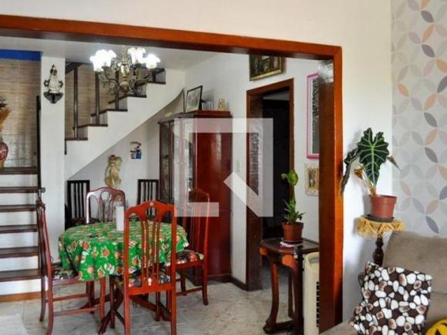Casa à Venda Cel. Aparício Gomes, 3 Quartos, 150 m² Porto Alegre
