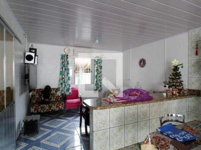 Casa à Venda Centro, 2 Quartos, 56 m² Canoas