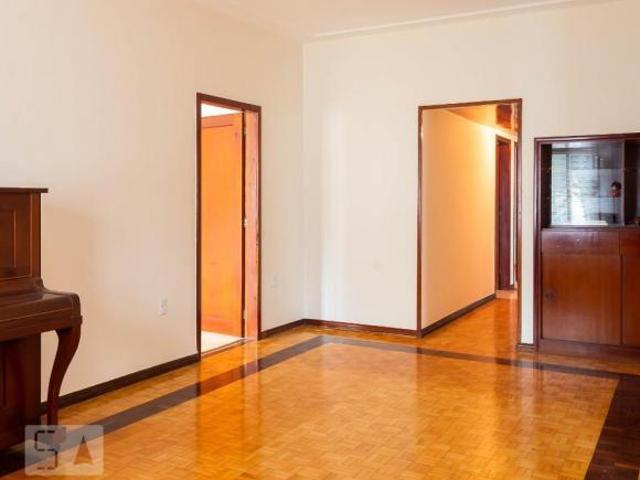 Casa à Venda Centro, 4 Quartos, 288 m² Canoas