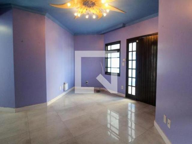Casa à Venda Centro, 5 Quartos, 280 m² Canoas