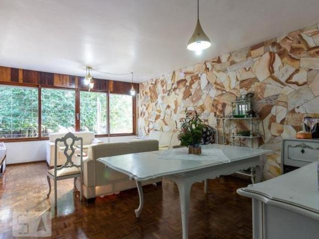Casa à Venda Chácara das Pedras, 7 Quartos, 350 m² Porto Alegre