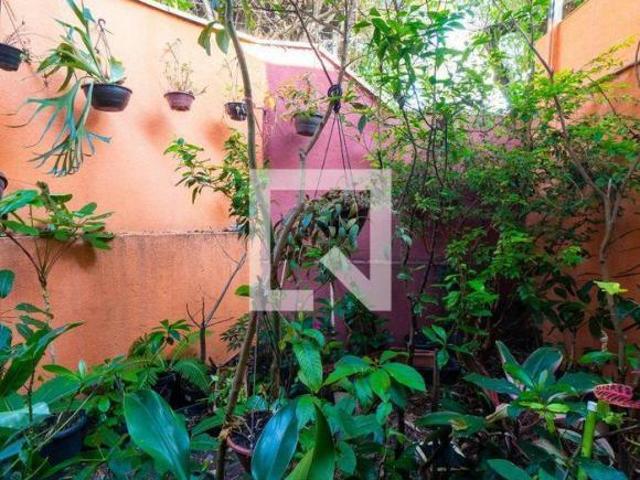 Casa à Venda Chácara Inglesa, 3 Quartos, 130 m² São Paulo