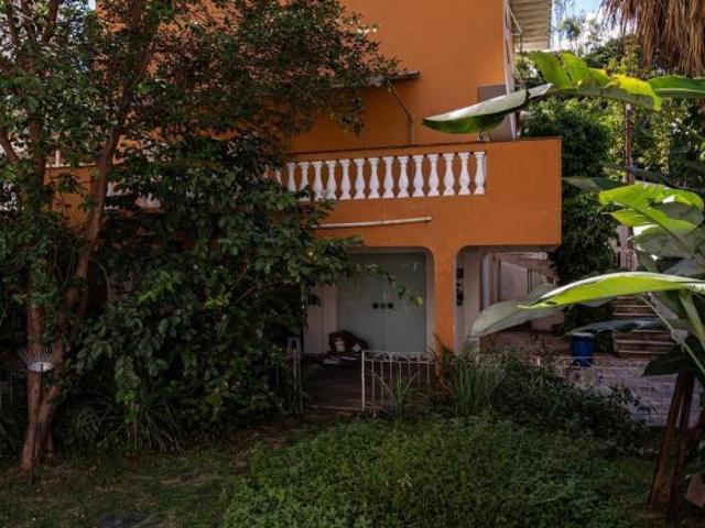 Casa à Venda Chácara Inglesa, 3 Quartos, 300 m2