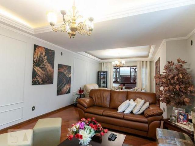 Casa à Venda Chácara Inglesa, 4 Quartos, 250 m² São Paulo
