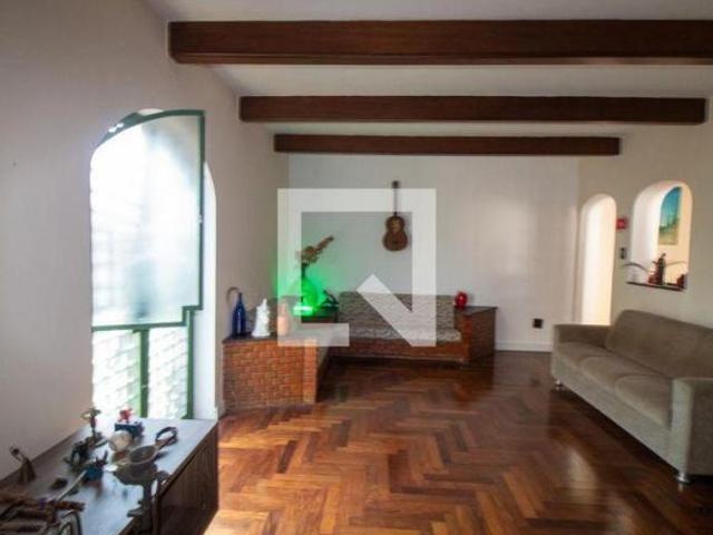 Casa à Venda Chácara Santo Antonio, 2 Quartos, 220 m2