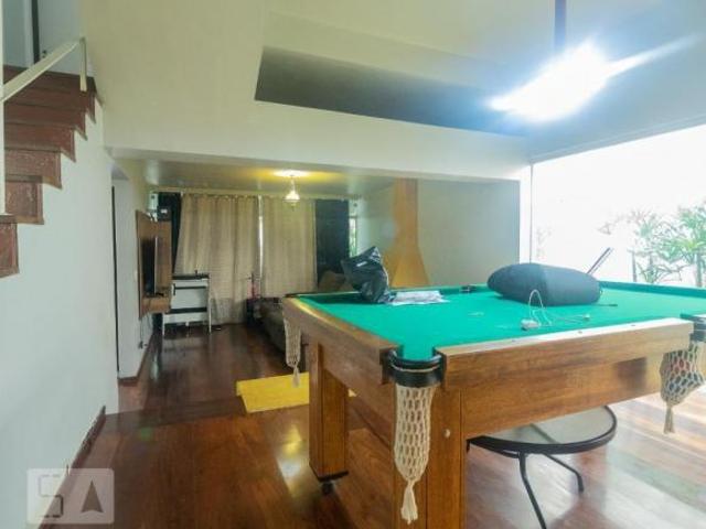 Casa à Venda Cidade Dutra, 3 Quartos, 190 m² São Paulo