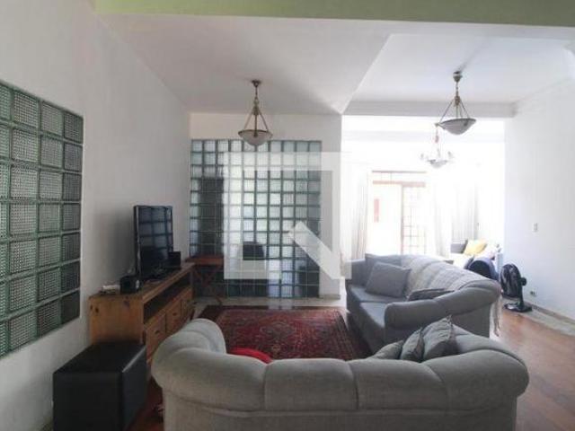 Casa à Venda Cidade Dutra, 5 Quartos, 367 m² São Paulo
