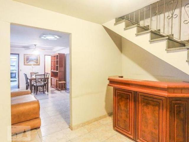 Casa à Venda Cidade São Francisco, 3 Quartos, 170 m2