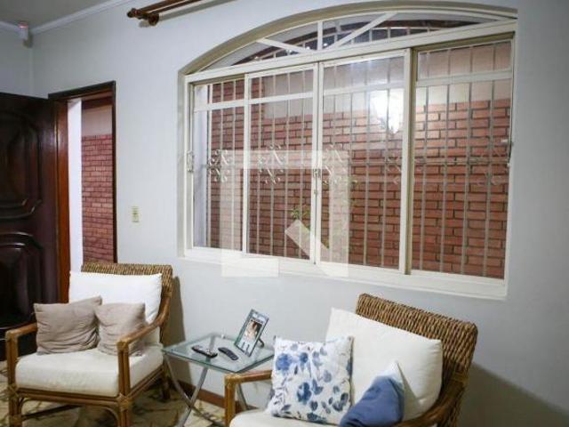 Casa à Venda Cidade São Francisco, 3 Quartos, 218 m2