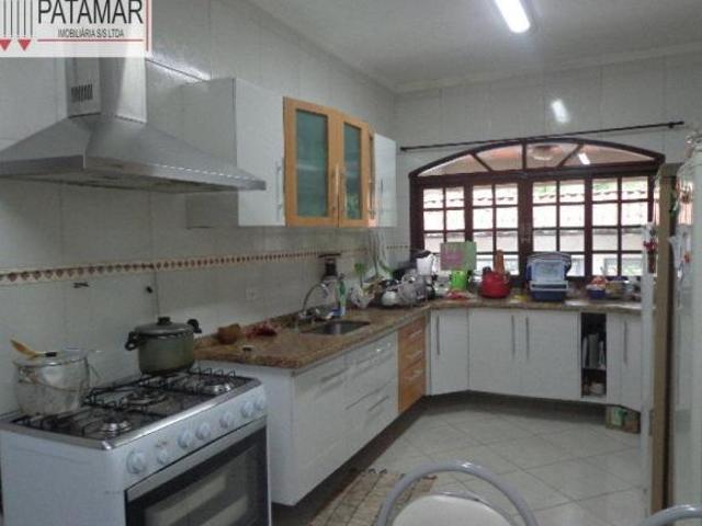 Casa à venda cinco quartos no Jardim Monte Kemel