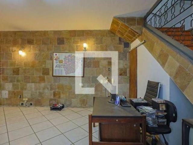Casa à Venda Cruzeiro, 4 Quartos, 390 m2