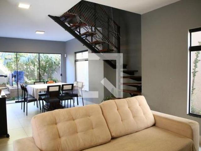 Casa à Venda Anhanguera, 4 Quartos, 261 m² Goiânia