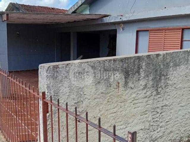 Casa à venda abaixo do valor de mercado 3 casas no terreno