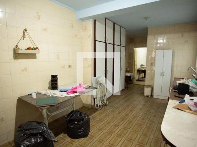 Casa à Venda Água Branca, 8 Quartos, 125 m2
