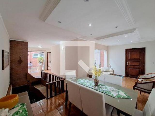 Casa à Venda Água Fria, 3 Quartos, 180 m2