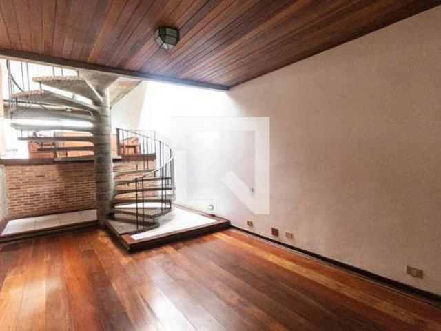 Casa à Venda Água Fria, 4 Quartos, 300 m2