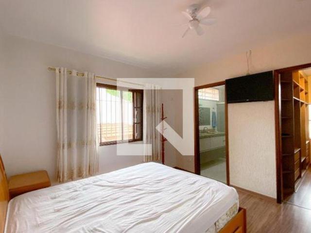 Casa à Venda Alto da Lapa, 2 Quartos, 240 m2