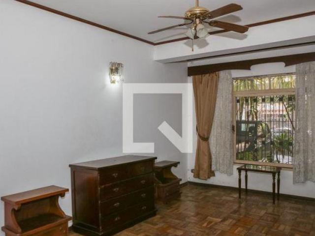 Casa à Venda Alto da Lapa, 3 Quartos, 250 m2