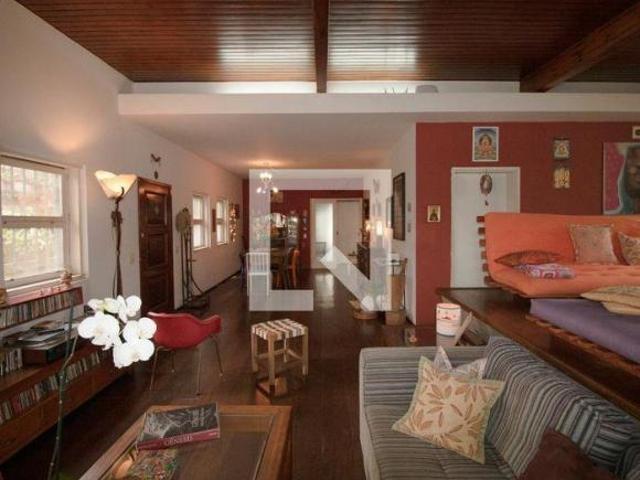 Casa à Venda Alto da Lapa, 4 Quartos, 360 m² São Paulo