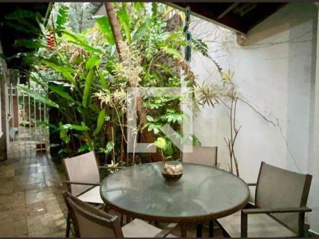 Casa à Venda Alto de Pinheiros, 3 Quartos, 580 m² São Paulo