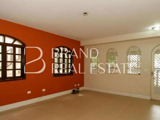 Casa à Venda Alto de Pinheiros 280 m² com 4 quartos e 2 vagas