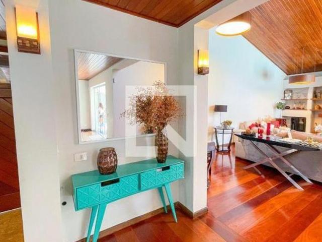 Casa à Venda Alto de Pinheiros, 4 Quartos, 620 m² São Paulo