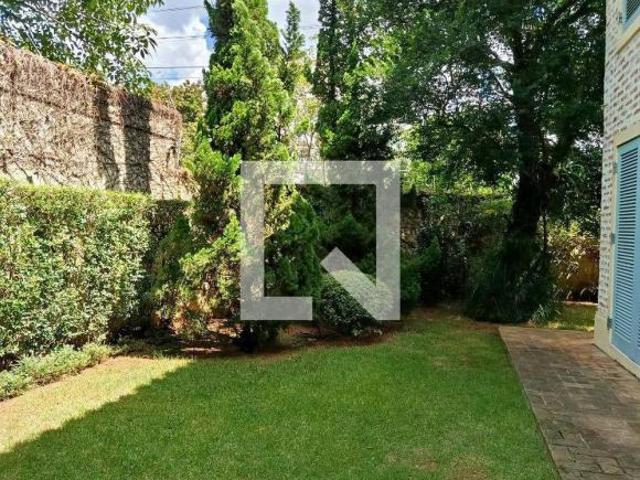 Casa à Venda Alto de Pinheiros, 4 Quartos, 750 m2
