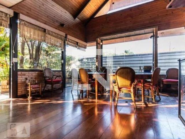 Casa à Venda Alto de Pinheiros, 5 Quartos, 405 m2