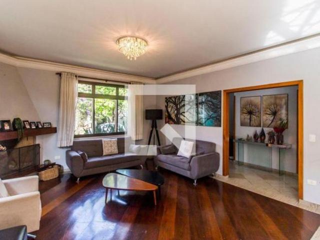 Casa à Venda Alphaville, 4 Quartos, 300 m2