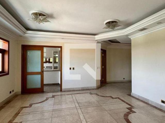 Casa à Venda Alphaville, 4 Quartos, 975 m² Santana de Parnaíba
