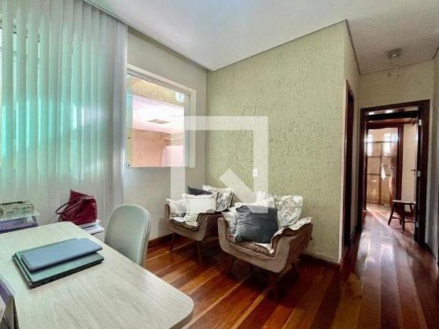 Casa à Venda Aparecida, 4 Quartos, 320 m² Belo Horizonte