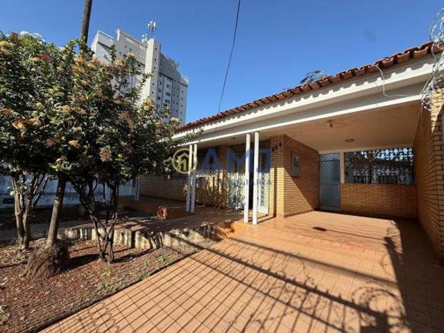 CASA À VENDA AVENIDA COMERCIAL SETOR OESTE / SETOR COIMBRA GOIÂNIA