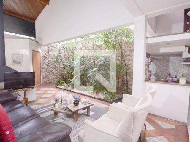 Casa à Venda Bosque da Saúde, 3 Quartos, 460 m2