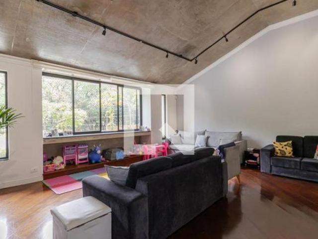 Casa à Venda Bosque da Saúde, 3 Quartos, 261 m2