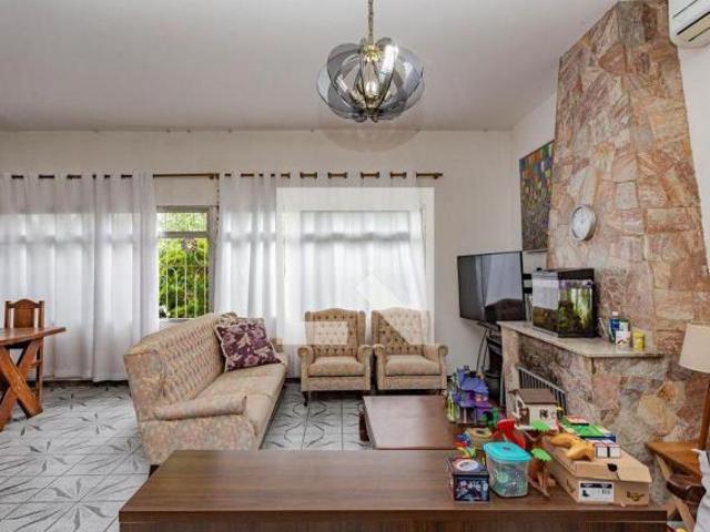 Casa à Venda Bosque da Saúde, 3 Quartos, 300 m2