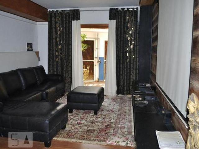 Casa à Venda Bosque da Saúde, 3 Quartos, 300 m² São Paulo