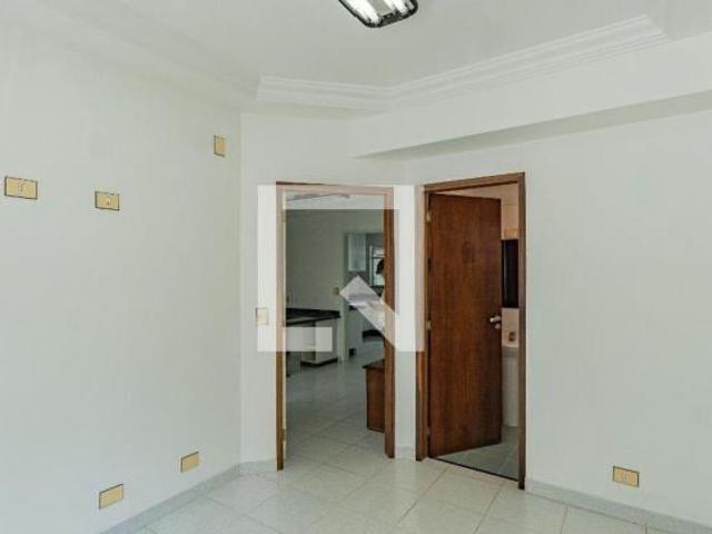 Casa à Venda Bosque da Saúde, 4 Quartos, 180 m2