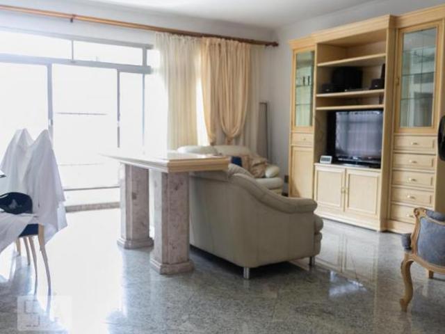 Casa à Venda Bosque da Saúde, 4 Quartos, 212 m2