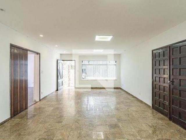 Casa à Venda Bosque da Saúde, 4 Quartos, 240 m² São Paulo