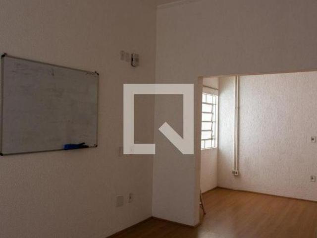 Casa à Venda Bosque, 3 Quartos, 228 m2