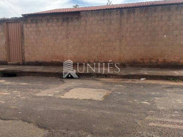 CASA A VENDA BAIRRO LAGOINHA