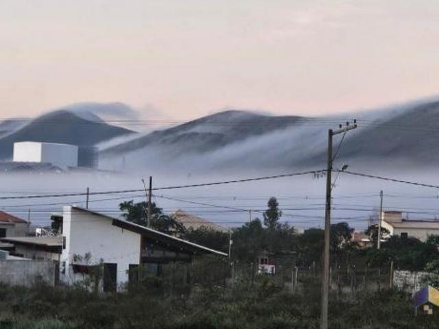Casa à venda Balneário Água Limpa